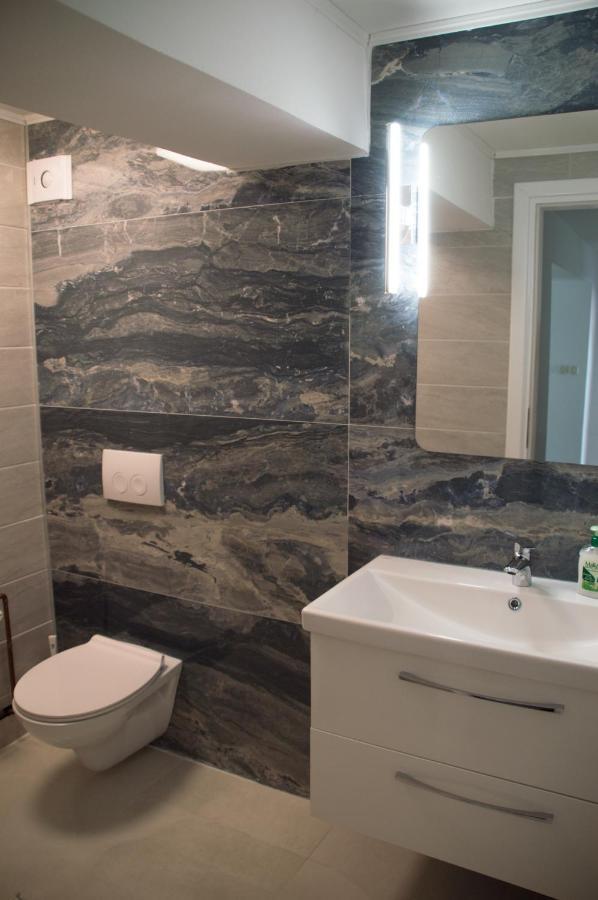 Marina Apartment Malinska Bagian luar foto