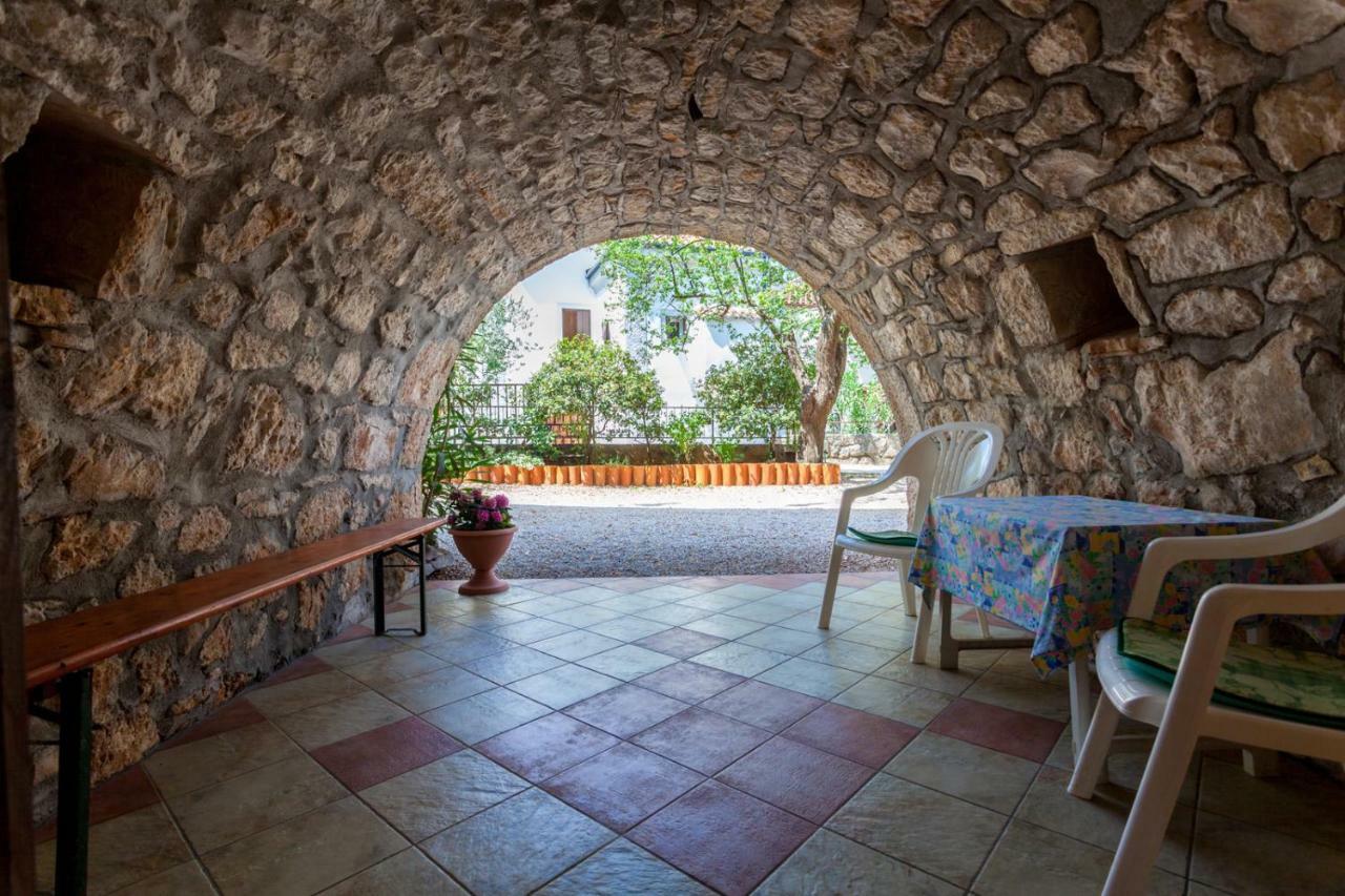 Marina Apartment Malinska Bagian luar foto