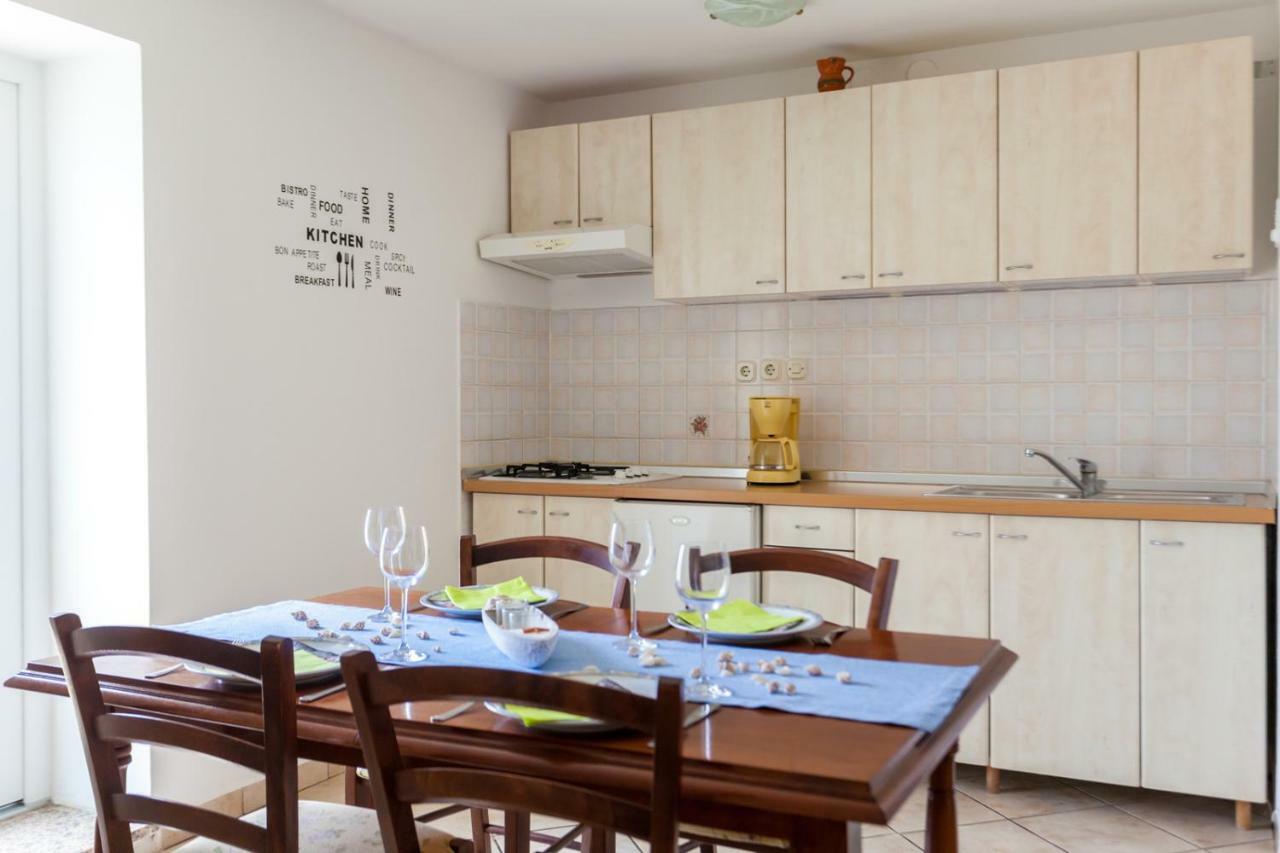 Marina Apartment Malinska Bagian luar foto